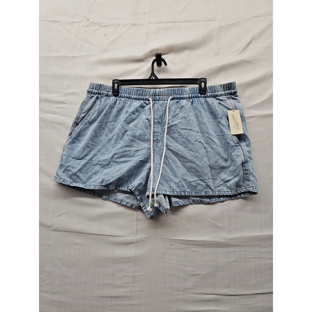 Universal Thread Womens Denim Shorts Blue Cotton Blend Casual Size 1X